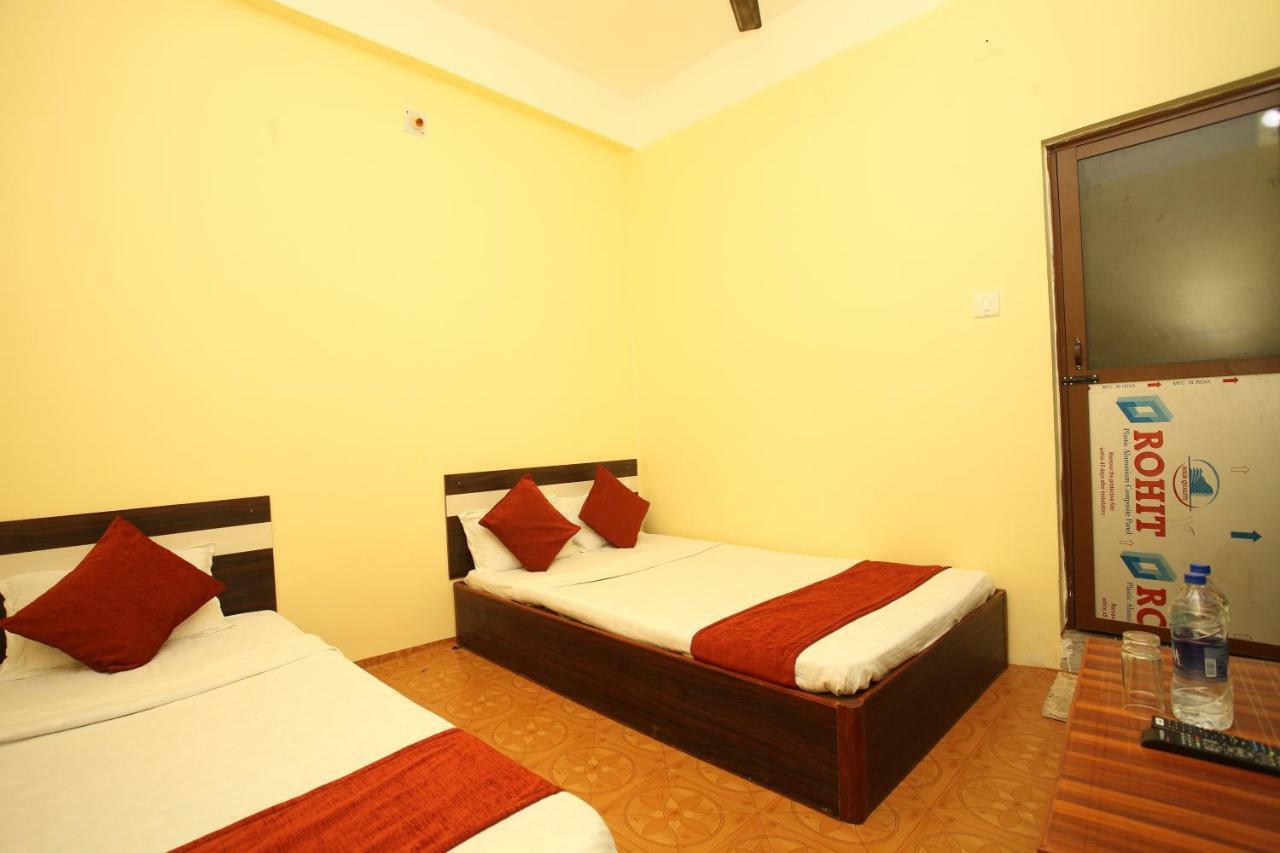 Spot On 503 Lisno Restaurant And Lodge Lumbini Exterior photo